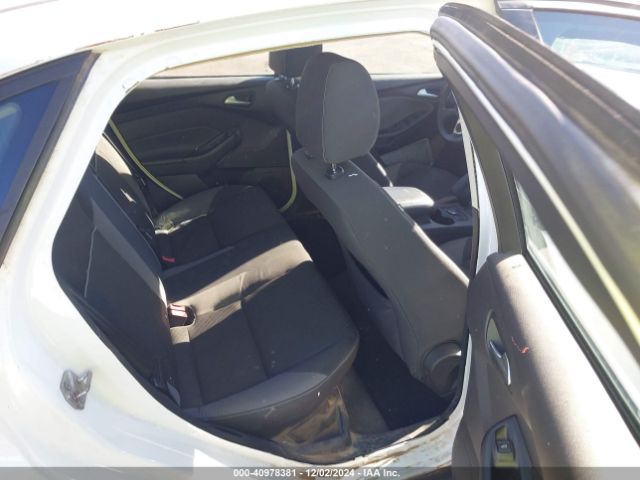 1FADP3F27EL453065 Ford FOCUS SE