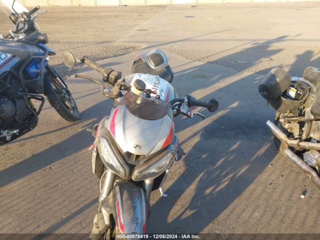 2020 TRIUMPH MOTORCYCLE STREET TRIPLE SMTA554S7LT976795 Photo 4