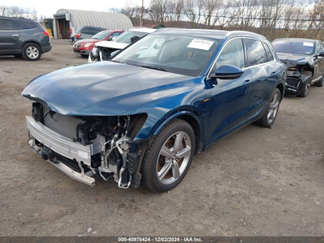 WA1VAAGE0KB017697 Audi E-tron Premium Plus
