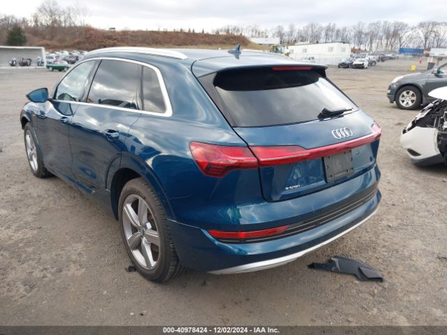 WA1VAAGE0KB017697 Audi E-tron Premium Plus