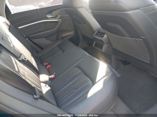 WA1VAAGE0KB017697 Audi E-tron Premium Plus