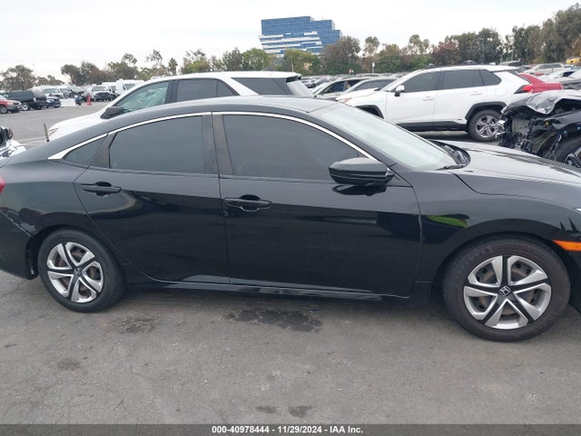 Honda Civic Lx 2018 2HGFC2F58JH529131 Image 13