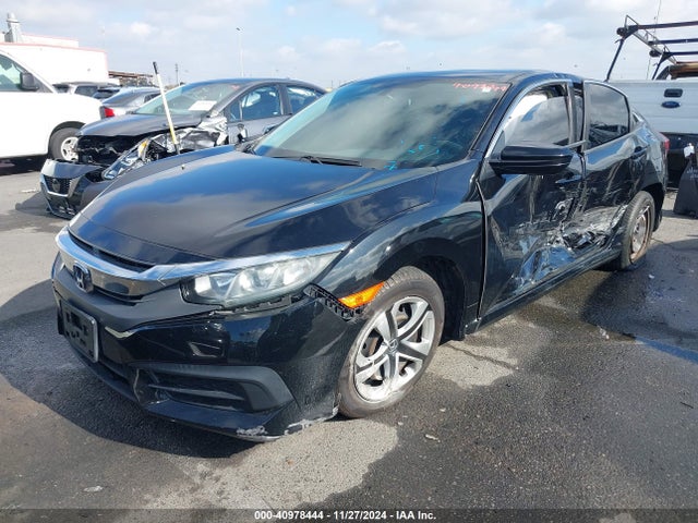 Honda Civic Lx 2018 2HGFC2F58JH529131 Image 2