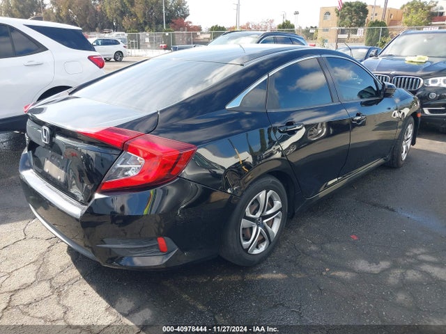 Honda Civic Lx 2018 2HGFC2F58JH529131 Image 4
