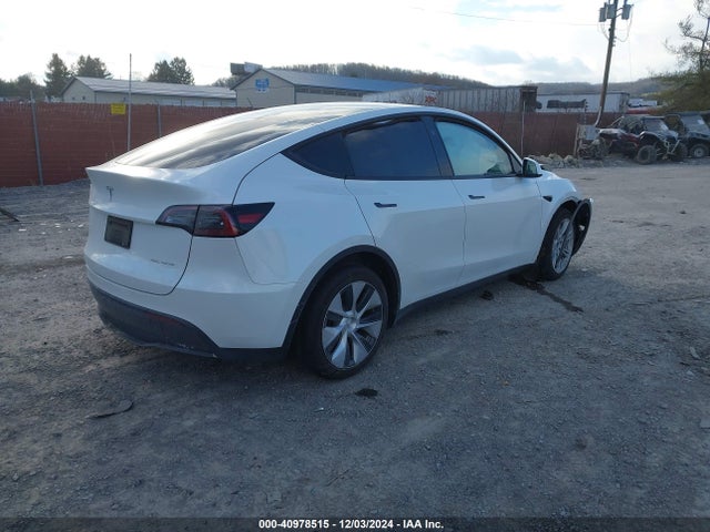 2023 TESLA MODEL Y 7SAYGDEE4PF830585 Photo 3