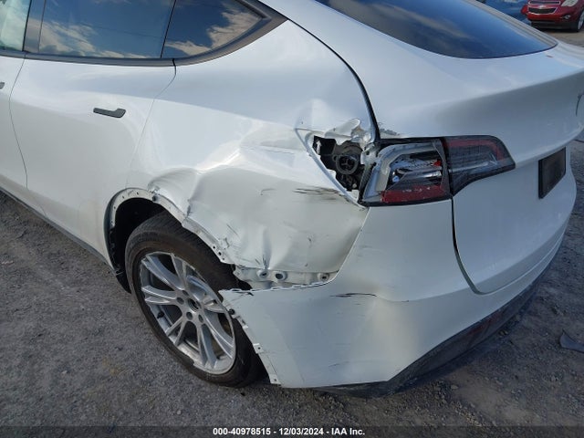 2023 TESLA MODEL Y 7SAYGDEE4PF830585 Photo 5