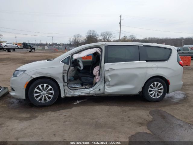 2C4RC1DG0HR552546 Chrysler Pacifica Touring