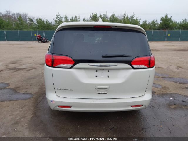 2C4RC1DG0HR552546 Chrysler Pacifica Touring