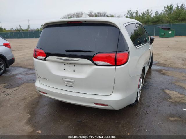 2C4RC1DG0HR552546 Chrysler Pacifica Touring
