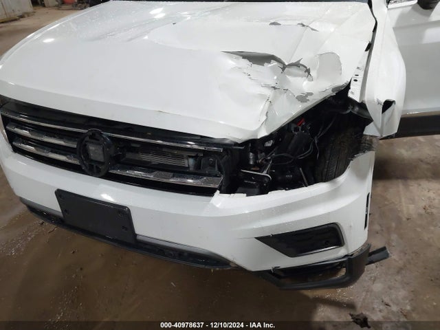 3VV2B7AX7LM078978 Volkswagen Tiguan 2.0t Se/2.0t Se R-line Black/2.0t Sel