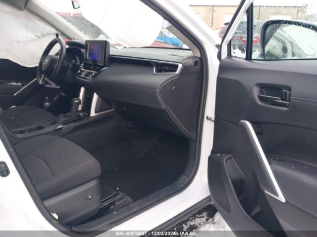 7MUBAABG3PV075276 Toyota Corolla Cross Le