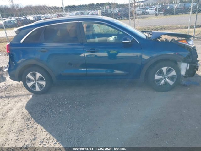 KNDCC3LC0H5041061 KIA NIRO EX