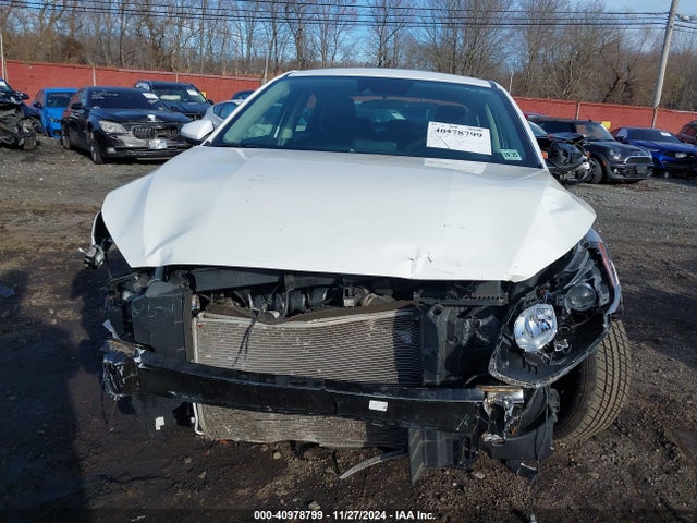 3KPF24AD8ME273858 KIA Forte Lxs