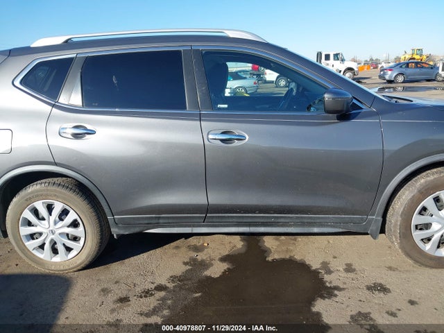 Nissan ROGUE S 2017 JN8AT2MT4HW151187 Image 13