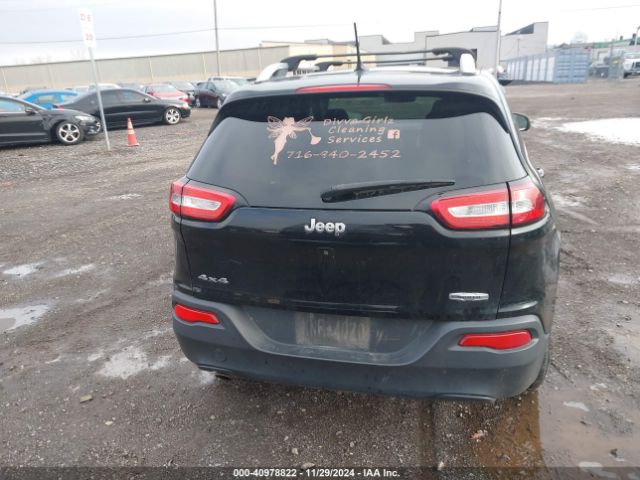 1C4PJMCB0HW590659 Jeep Cherokee Latitude 4x4