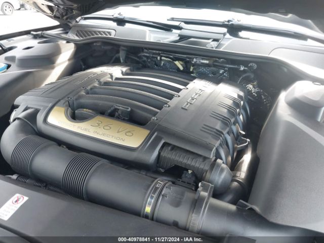 2016 PORSCHE CAYENNE WP1AA2A25GLA02931 Photo 9