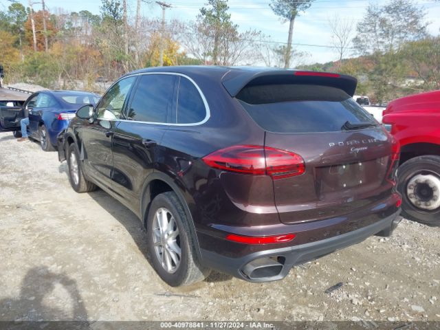 2016 PORSCHE CAYENNE WP1AA2A25GLA02931 Photo 2