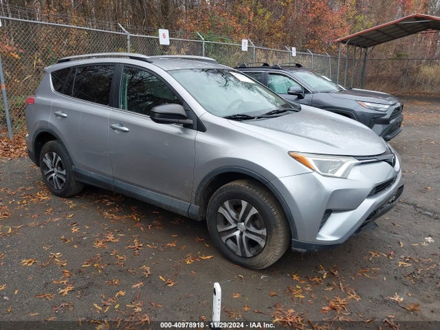 Toyota RAV4 LE 2017 2T3ZFREV6HW318405 Image 1