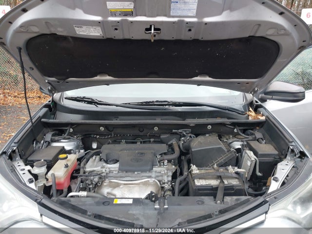 Toyota RAV4 LE 2017 2T3ZFREV6HW318405 Image 10