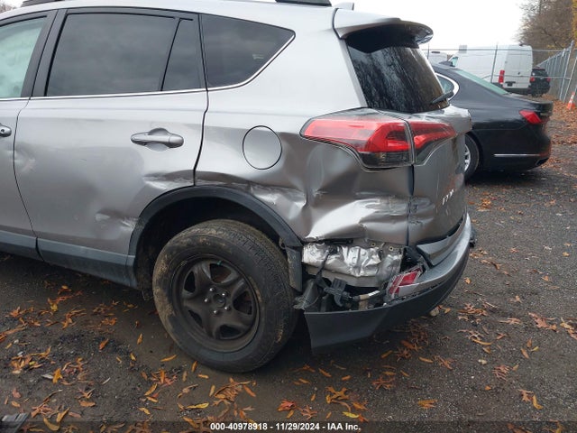 Toyota RAV4 LE 2017 2T3ZFREV6HW318405 Image 6