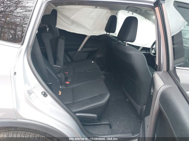 Toyota RAV4 LE 2017 2T3ZFREV6HW318405 Image 8