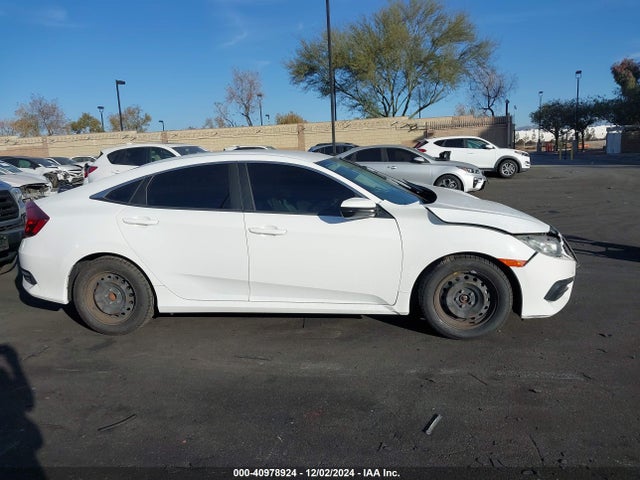 Honda Civic Lx 2018 2HGFC2F50JH586701 Image 14