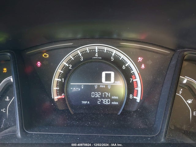 Honda Civic Lx 2018 2HGFC2F50JH586701 Image 16
