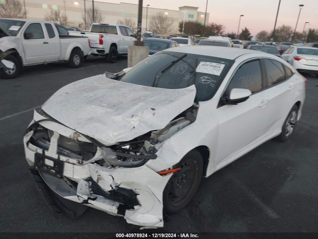 Honda Civic Lx 2018 2HGFC2F50JH586701 Image 2