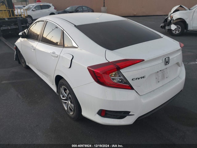 Honda Civic Lx 2018 2HGFC2F50JH586701 Image 3