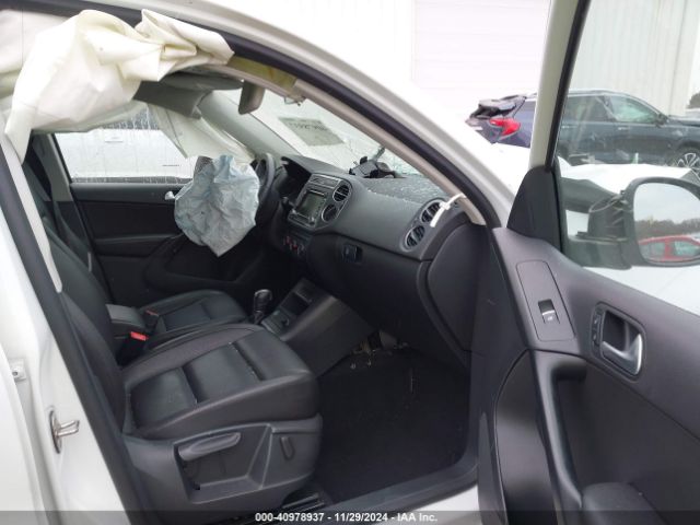 WVGBV3AX5EW619524 Volkswagen TIGUAN SE