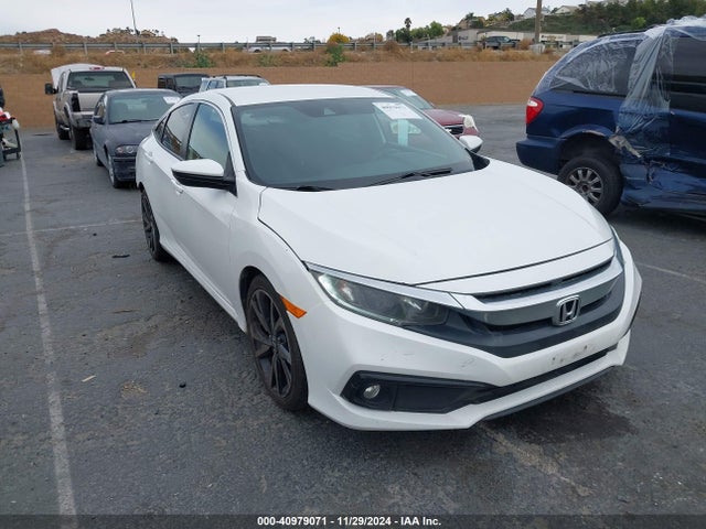 2019 2HGFC2F84KH513262 main image