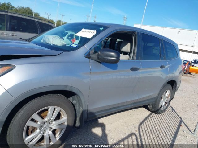 5FNYF5H16GB040557 Honda PILOT LX