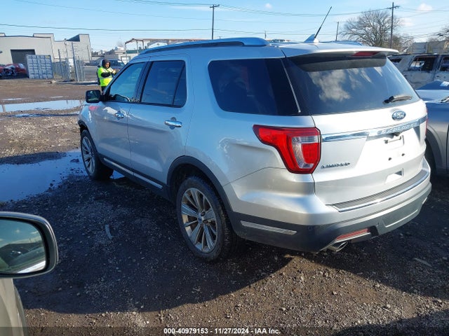 Ford Explorer Limited 2018 1FM5K8F8XJGB66431 Image 3