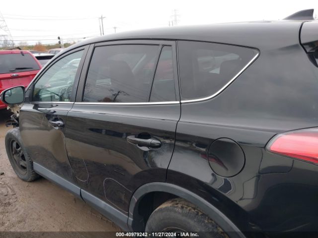 2T3BFREVXJW723044 Toyota RAV4 LE