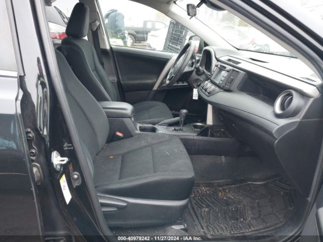 2T3BFREVXJW723044 Toyota RAV4 LE
