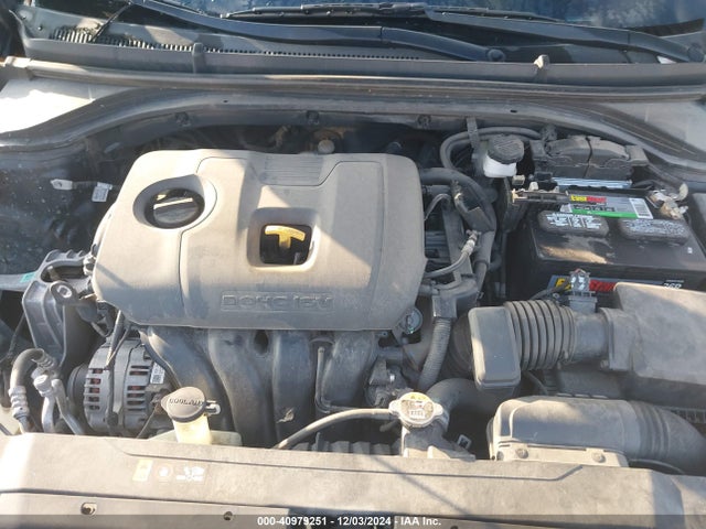 5NPD84LF7LH577049 Hyundai ELANTRA SEL