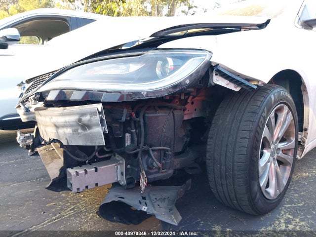 Chrysler 200 Limited 2015 1C3CCCAB0FN746891 Image 13