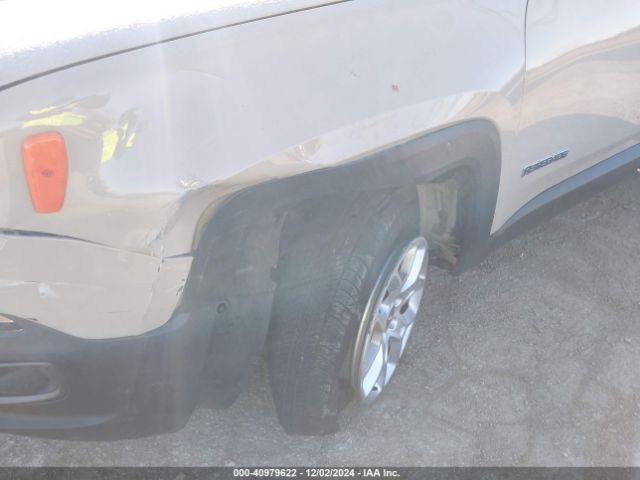 ZACCJBBT8FPB47716 Jeep Renegade Latitude