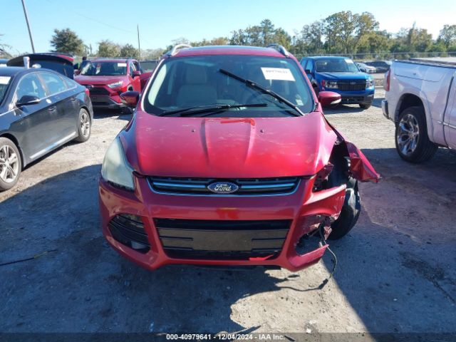 1FMCU0J9XEUA61432 Ford Escape Titanium