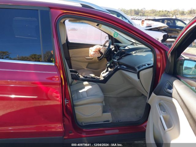 1FMCU0J9XEUA61432 Ford Escape Titanium