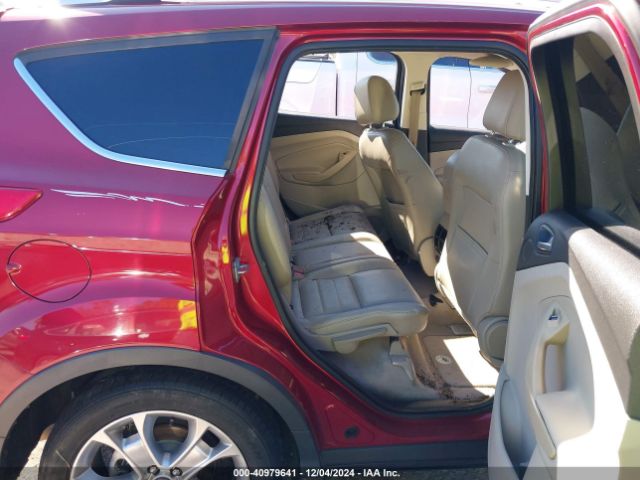 1FMCU0J9XEUA61432 Ford Escape Titanium