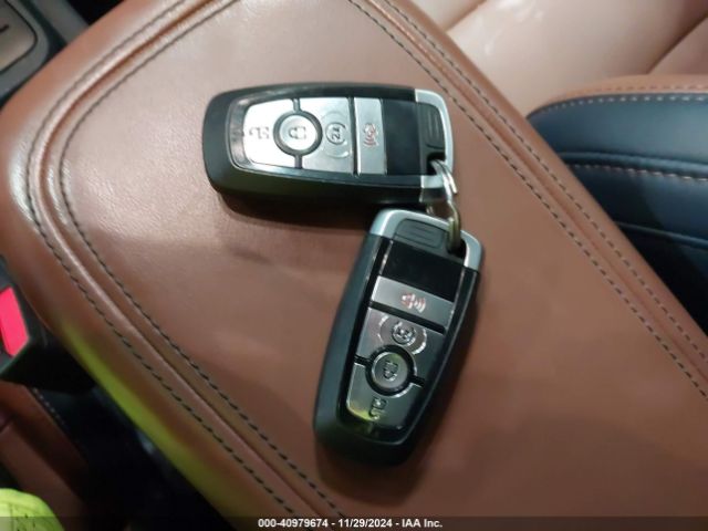 3FTTW8M33RRA36809 Ford Maverick Lariat