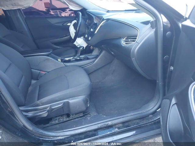 Chevrolet MALIBU LT 2018 1G1ZD5ST5JF178185 Image 5