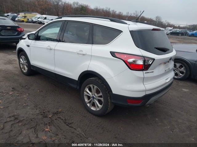 Ford ESCAPE SE 2018 1FMCU9GD9JUA46513 Image 3