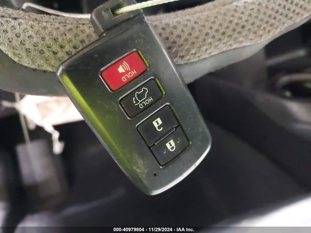 2T3JFREV1JW839891 Toyota RAV4 SE