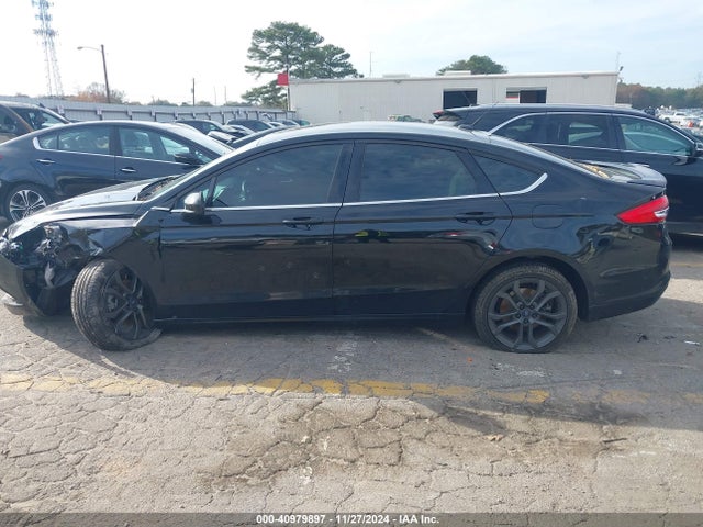 3FA6P0HDXJR157605 Ford FUSION SE