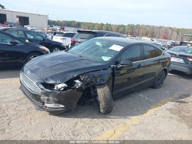 3FA6P0HDXJR157605 Ford FUSION SE