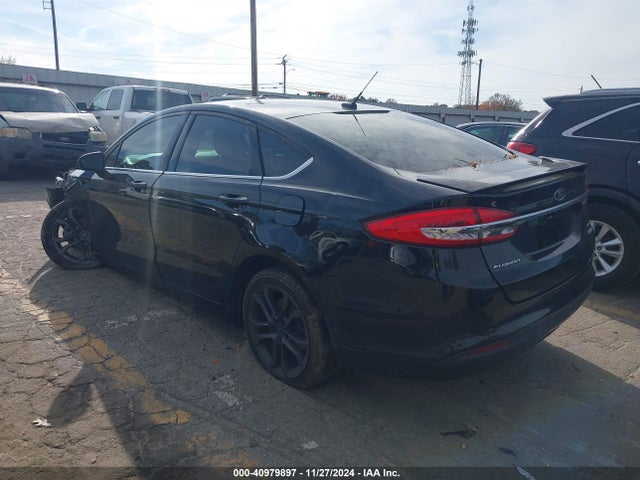 3FA6P0HDXJR157605 Ford FUSION SE