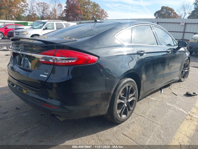 3FA6P0HDXJR157605 Ford FUSION SE