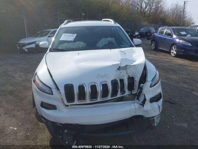 1C4PJMCS9HW658070 Jeep Cherokee Latitude 4x4